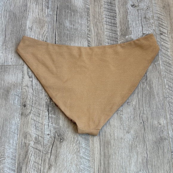 3/$30! Maaji Floral Tan Gold Reversible Bikini Bottoms - Picture 4 of 5